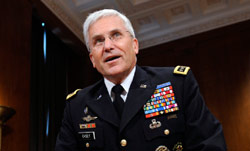 الجنرال كايسي خلال مشاركته في اجتماع لجنة المخصصات في مجلس الشيوخ الأميركي قبل أسبوعين (سوزان والش ــ أ ب)