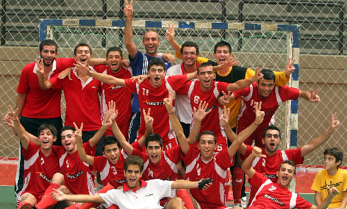 منتخب لبنان للصالات يحتفل بالميداليّة الذهبيّة (عدنان الحاج علي)