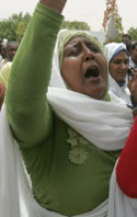 مئات يتظاهرون في الخرطوم أمس دعماً للبشير (أشرف شاذلي ـ أ ف ب)