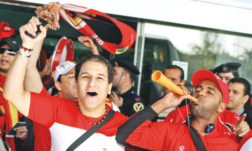 مصريّون يحتفلون عقب فوز بلادهم بكأس أمم أفريقيا (رويترز)