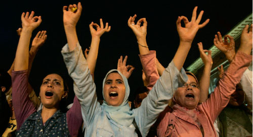 مغربيات عاطلات من العمل يتظاهرن في الرباط (أرشيف ـــ رويترز)