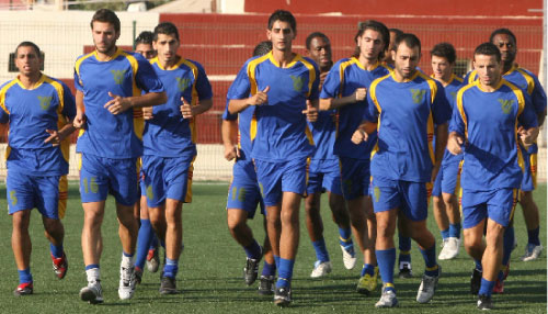 فريق الصفاء خلال التمرين أمس على ملعب النجمة (محمد علي)