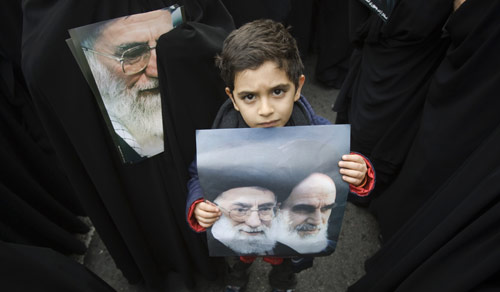 خلال تظاهرة مؤيدة للنظام الايراني في طهران (مرتضى نيكوبازي - رويترز)